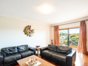 #069 Stunning Flat Near New Town w Pool View