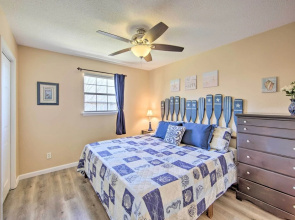 Gun Barrel City Home w/ Hot Tub!