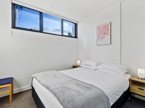 Cosy 1-bed With Private Balcony By Showgrounds