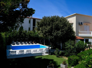 Apartments Dvori Novalja