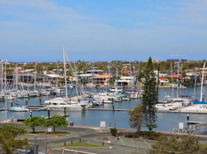 Parkyn Place 7 - Newly Refurbished Three Bedroom Oceanfront Apartment with FREE WIFI!