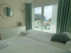 Sea view apartament 5B with pool 150 Meters Canyamel Beach