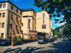 Hotel Batory Annex