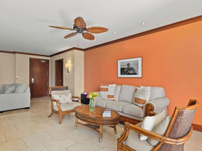 Beachfront Condo at Beach Villas at Ko Olina Hale Hoaloha by Avantstay
