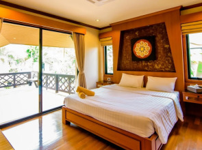 Dancenter Luxury Underwater World Pattaya