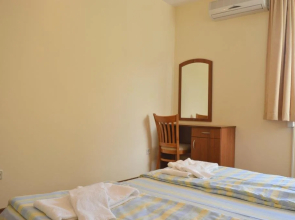 Family hotel Neptun Lozenets