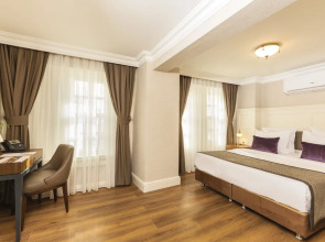 Meroddi La Porta Hotel