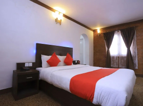 Oyo 591 Hotel Blue Moon