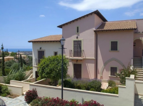 Apollo Golf Suite 1