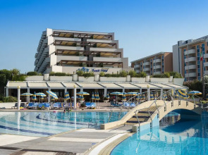 Savoy Beach Hotel & Thermal Spa