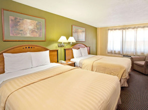 Travelodge by Wyndham Fort Lauderdale