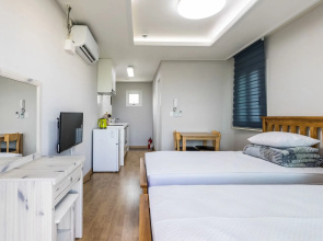 Jeju Bada Wi Olle Pension