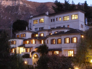 Taxiarches Hotel
