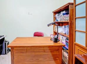 OYO Life 92043 Kost Barokah Syariah Madiun