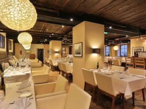 Kreutzwald Hotel Таллин