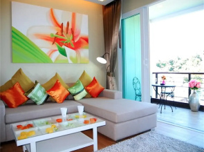 Sea & Sky Karon Apartment