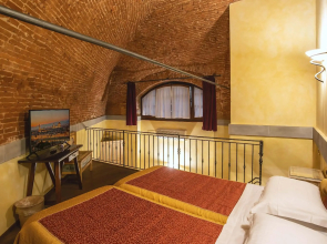 Hotel Alba Palace
