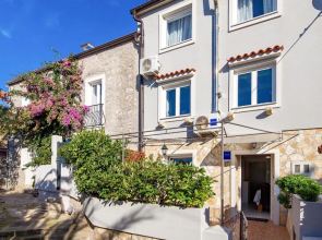 Nice Apartment in Mali Losinj With Wifi and 2 Bedrooms