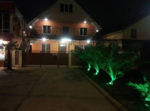 Guest House on Pereletnaya Street