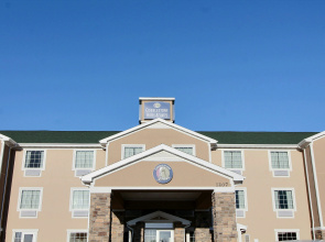 Cobblestone Hotel & Suites - Beulah