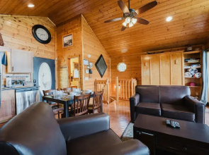 Ain't No Mountain High Enough 1 Bedroom Cabin by RedAwning