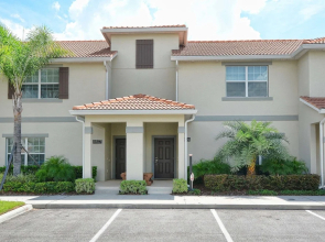 Storey Lake 4 Bedroom Townhome w Splashpool - 1629ST
