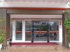 Oyo 1139 W Hotel Cemerlang