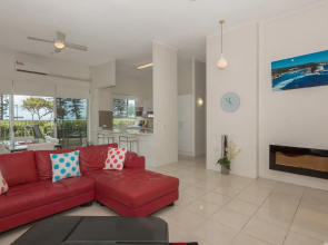 Pacific Plaza Apartments