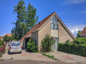 Bungalow in Breskens Near Beach & Lighthouse