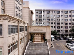 Four Seasons Arrangement Hotel (Qujing Garden Shop)
