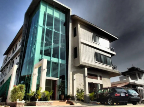 Deluxx Boutique Hotel And Serviced Apartment