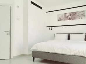 8Go to Leonardo apartments