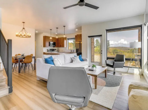 Mtn-view 'slopeside Chalet' in Granby Ranch!