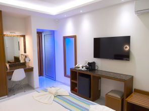 Loutsiana Hotel Apts