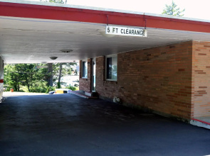 Four Winds Motel