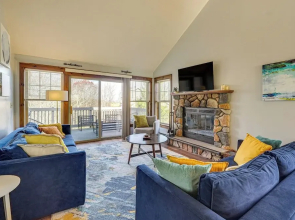 Spacious Modern Home ~ 1 Mi to Camelback Mountain!