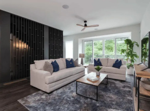 Luxe 4bdr w/ Balcony & Parking, 10 Mins to Broadway 9th Avenue by Avantstay