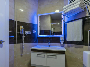 Kleopatra Blue Hawaii Hotel