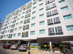 NIDA Rooms Sahamit 211 King Monument