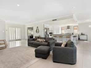 Deluxe Living in Mariners Cove