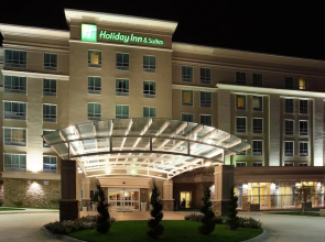Holiday Inn & Suites Bentonville - Rogers