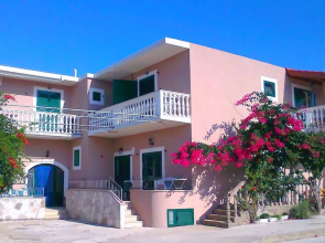 Apartments Tomi Sućuraj