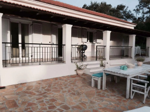 Luxurious holiday villa, private swimming pool near beautiful beaches, westcoast