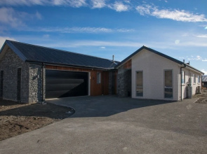 Super House 2 Bedroom