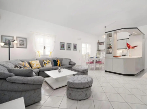 Garden House Apartment
