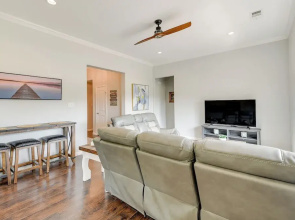 Inviting Granbury Home w/ Fire Pit: 3 Mi to Lake!
