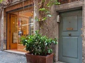 Navona Enchanted House