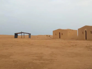 Sahara camp berber under stars