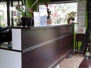 Lanta Seafront Resort