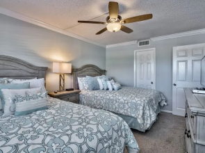 Gulf Shore Condo #209 - 1 Br condo by RedAwning